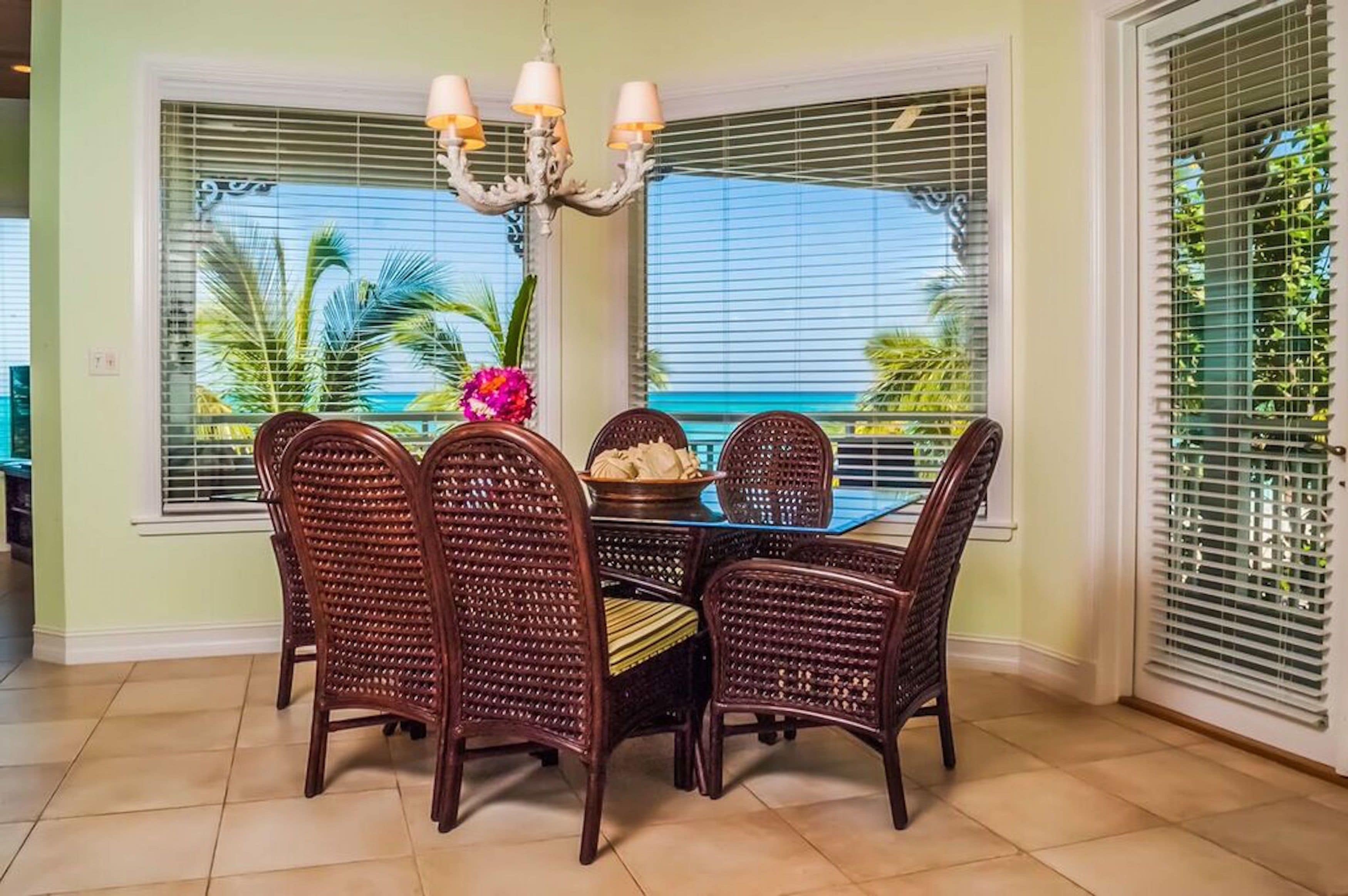 luxury villa, 2 bedrooms | in-room dining