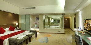 房內夾萬、書桌、熨斗/熨衫板、免費 Wi-Fi