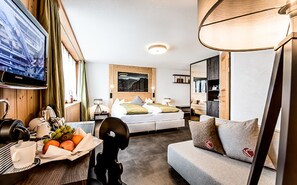 Habitación doble superior | Minibar, escritorio, wifi gratis y ropa de cama