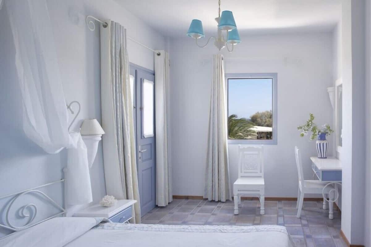 standard room, sea view | 1 bedroom, in-room safe, iron/ironing board, free cots/infant beds