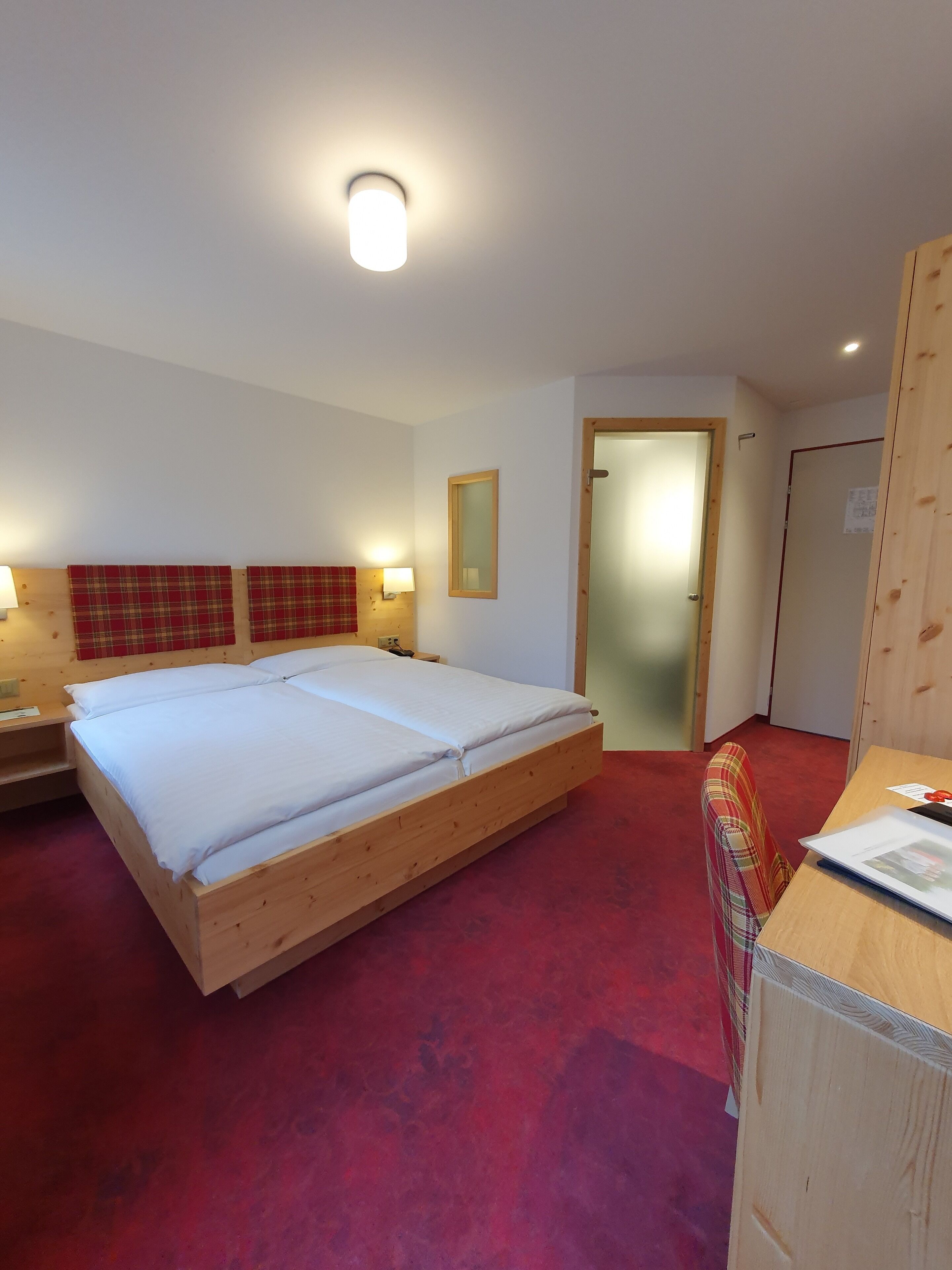 double room | in-room safe, free wifi, bed sheets