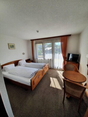 Minibar, in-room safe, desk, soundproofing