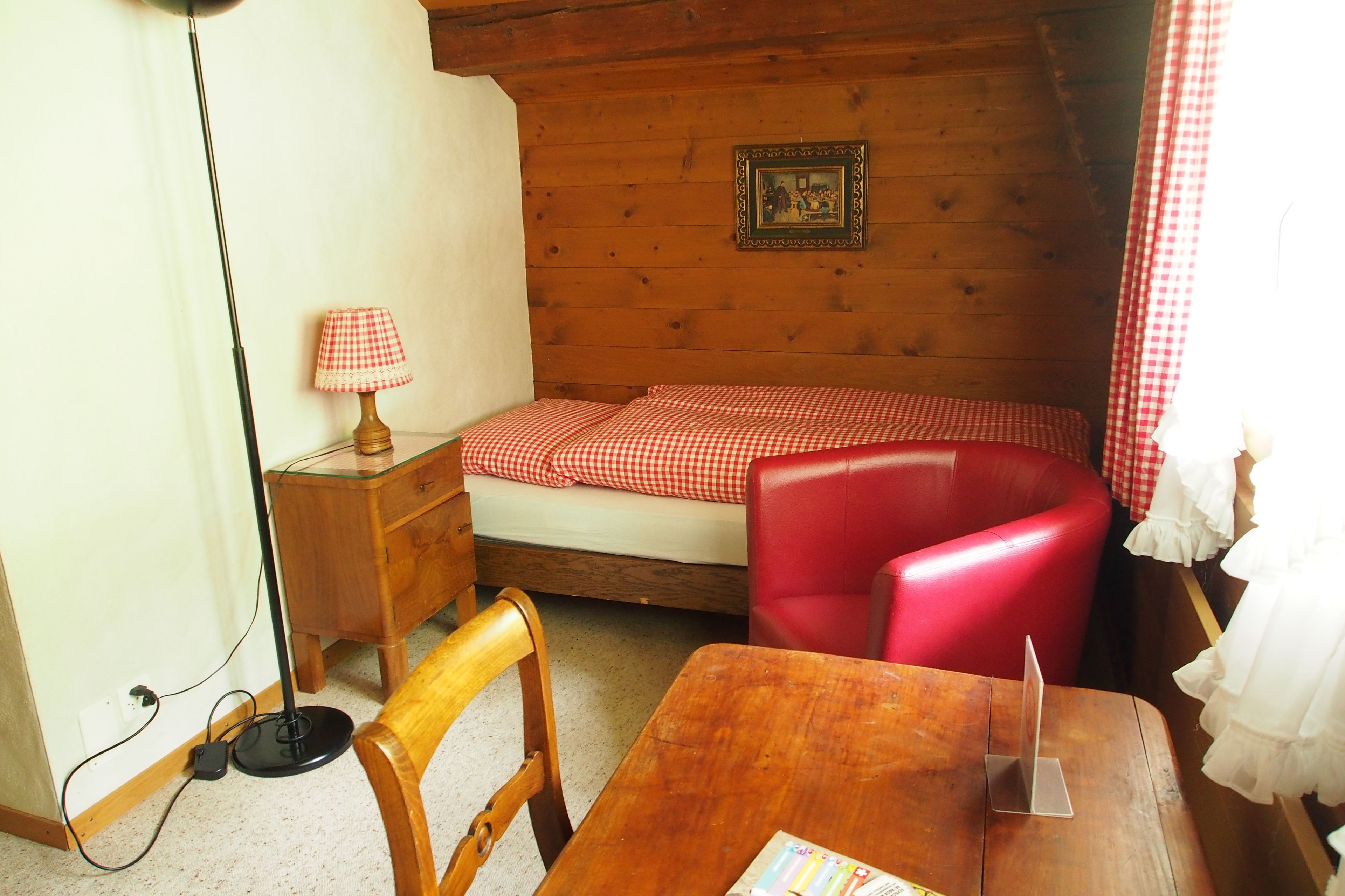 standard single room | desk, cots/infant beds, rollaway beds, free wifi