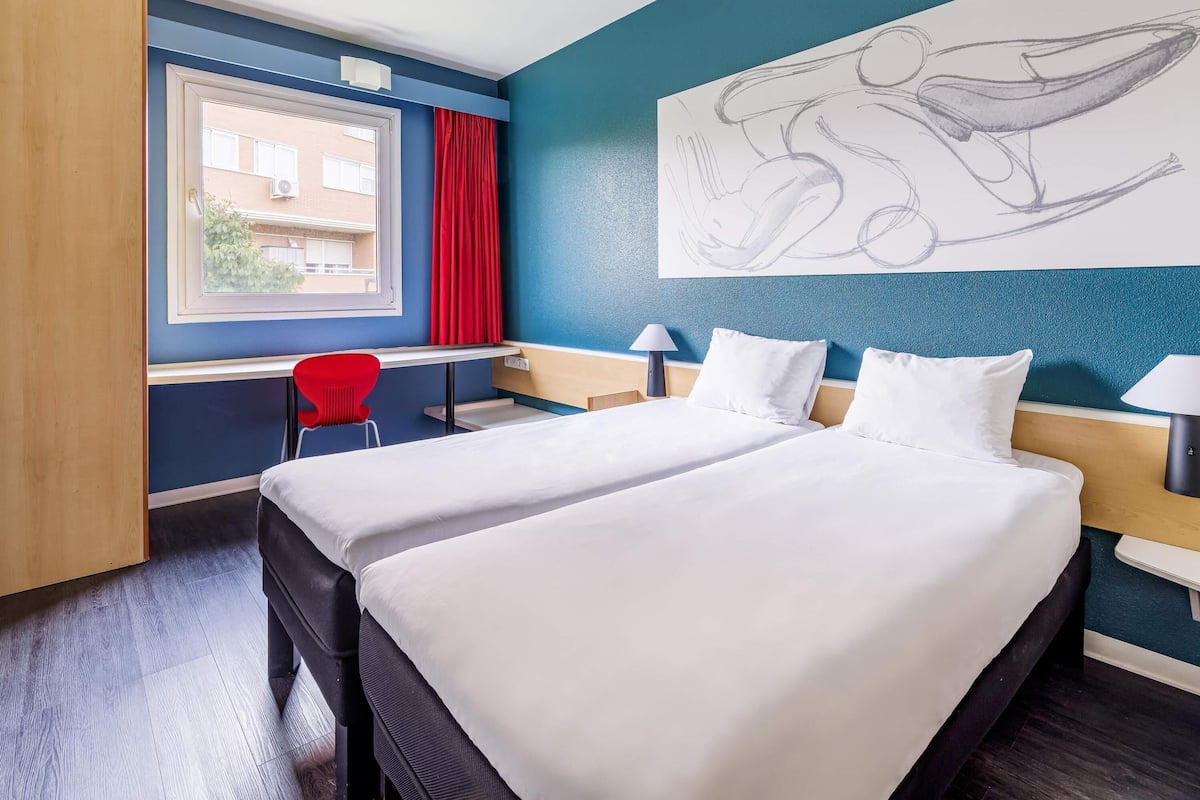 Twin Room, 2 Single Beds