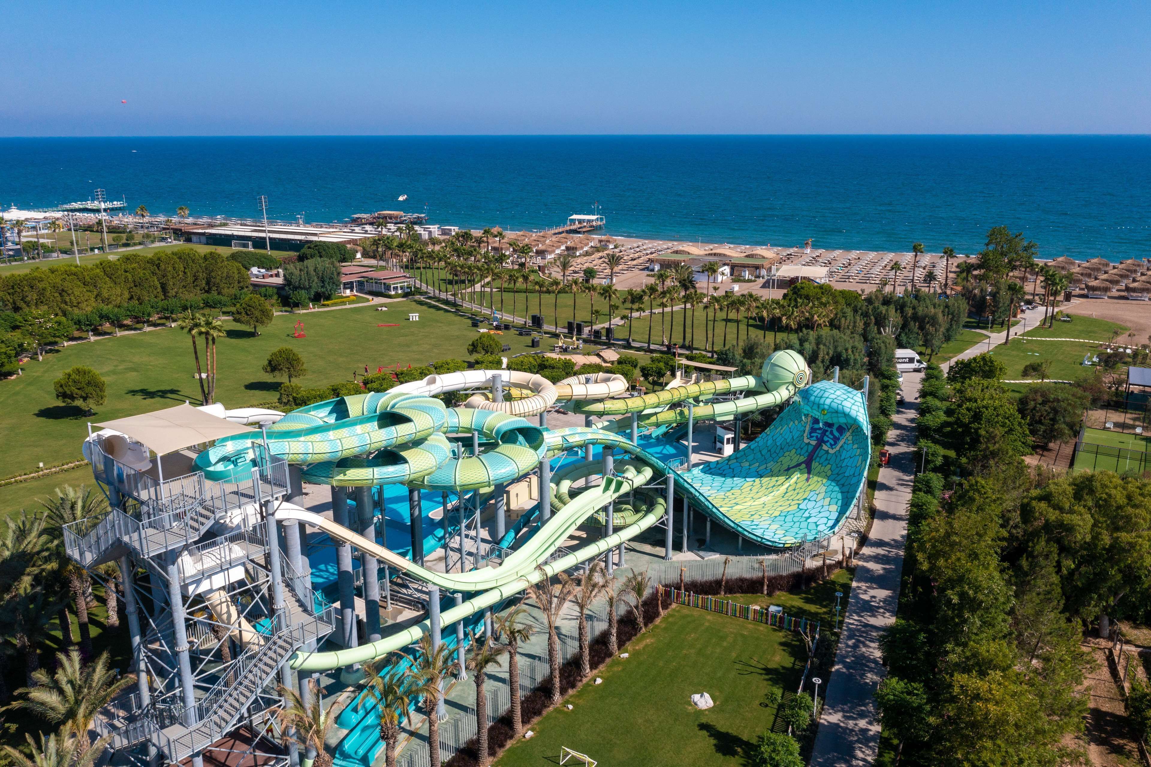 Indoor pool, 3 outdoor pools, pool umbrellas, sun loungers
