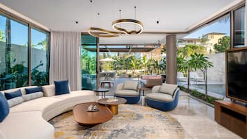 1 habitación y artículos del minibar gratis