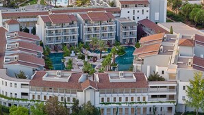 A resort with multiple buildings, swimming pools, and lush greenery. - Lara Barut Collection-Ultra All Inclusive (Antalya)