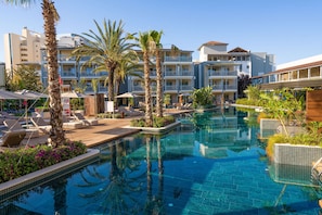 Indoor pool, 3 outdoor pools, pool umbrellas, sun loungers
