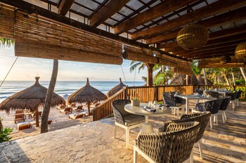 Couples treatment rooms, body treatments, aromatherapy at Ana y Jose Tulum Hotel & Spa