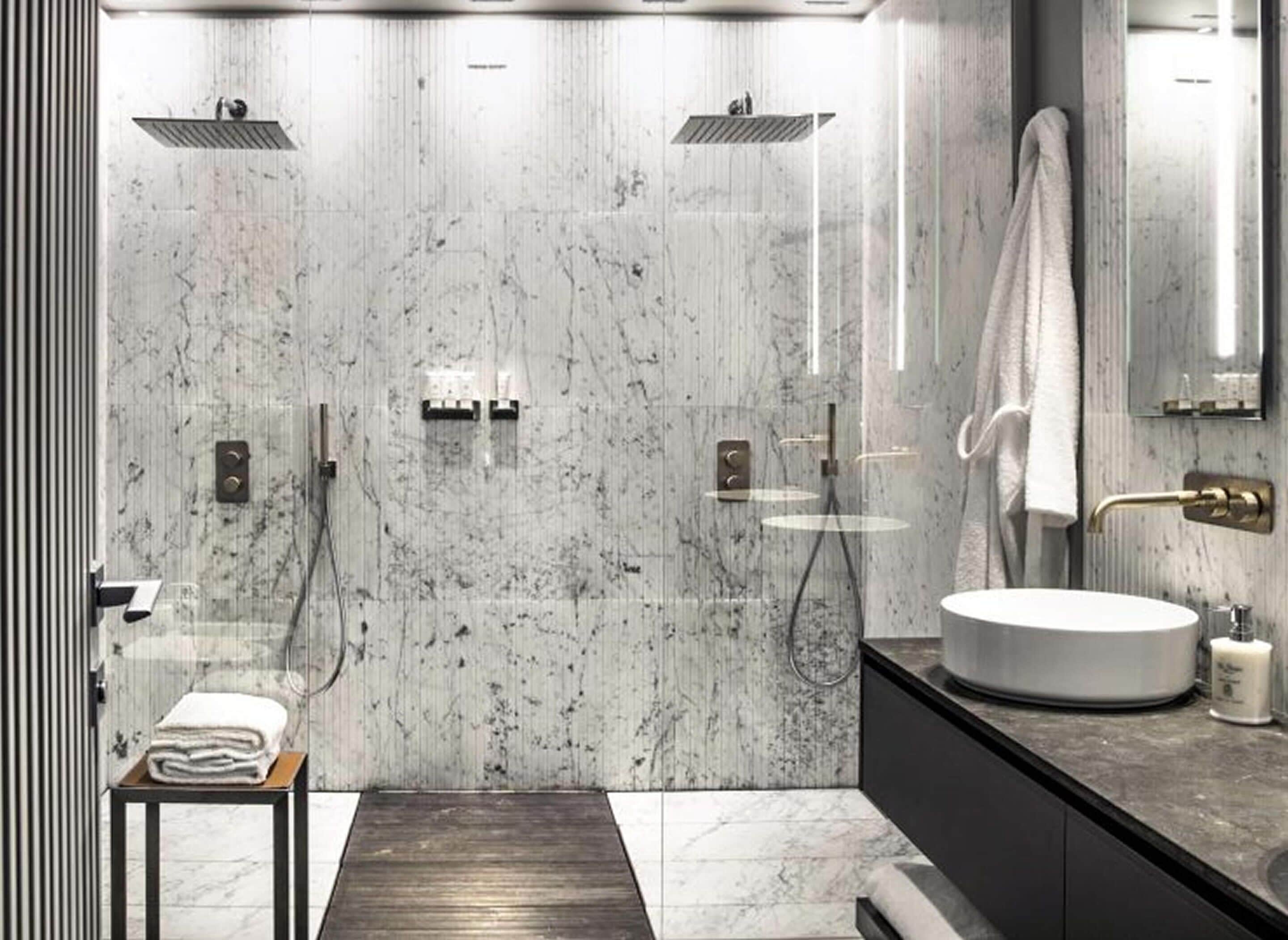 Douche, douche à « effet pluie », articles de toilette écologiques