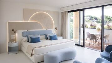 Suite Apuane | Down comforters, minibar, in-room safe, soundproofing