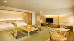 和洋室スイートルーム 禁煙 | 高級寝具、羽毛の掛け布団、セーフティボックス (室内)、デスク
