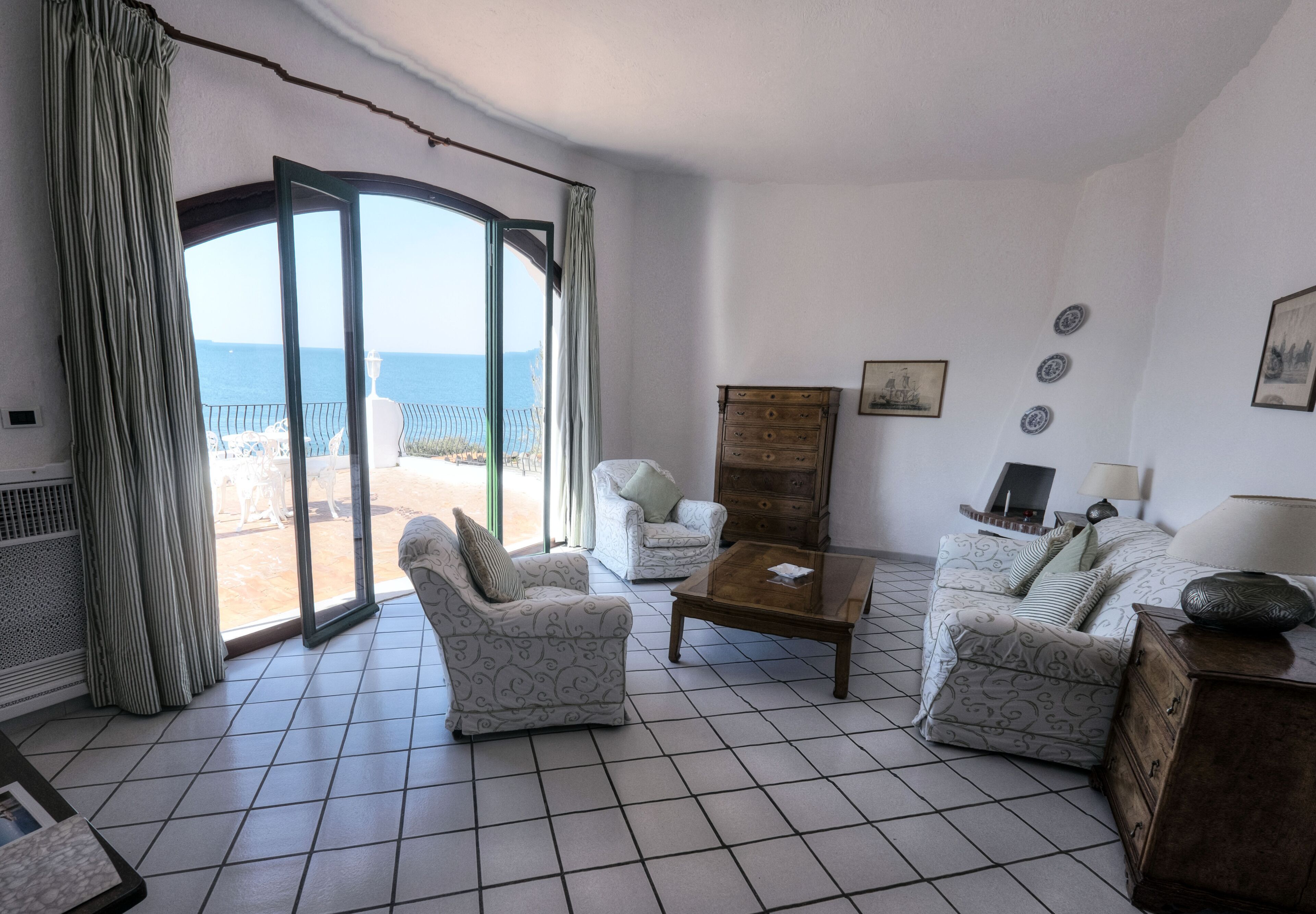 superior suite | 1 bedroom, premium bedding, minibar, in-room safe