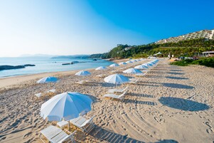 Beach nearby, scuba diving, water skiing