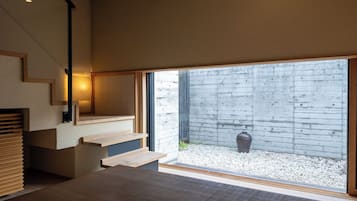 和風ヴィラ スパ浴槽 ガーデンビュー | 部屋からの景観