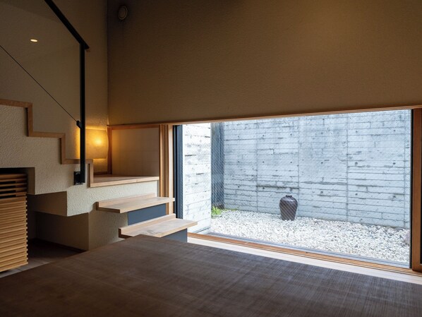 Japanilaistyylinen huvila, poreamme, näköala puutarhaan | Näkymä huoneesta