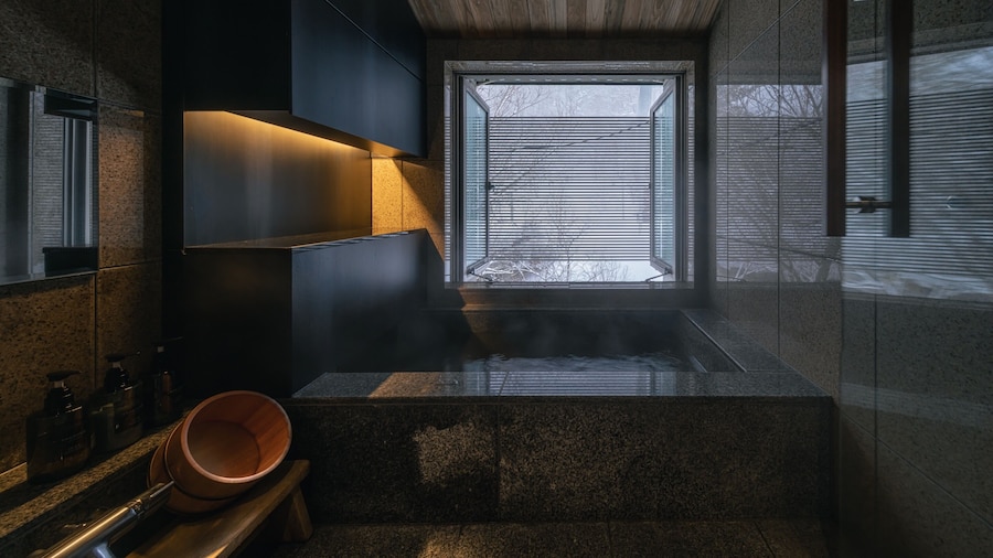 OTARU RETREAT by Onko Chishin