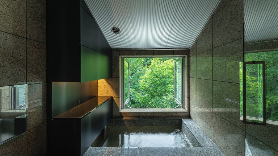 OTARU RETREAT by Onko Chishin