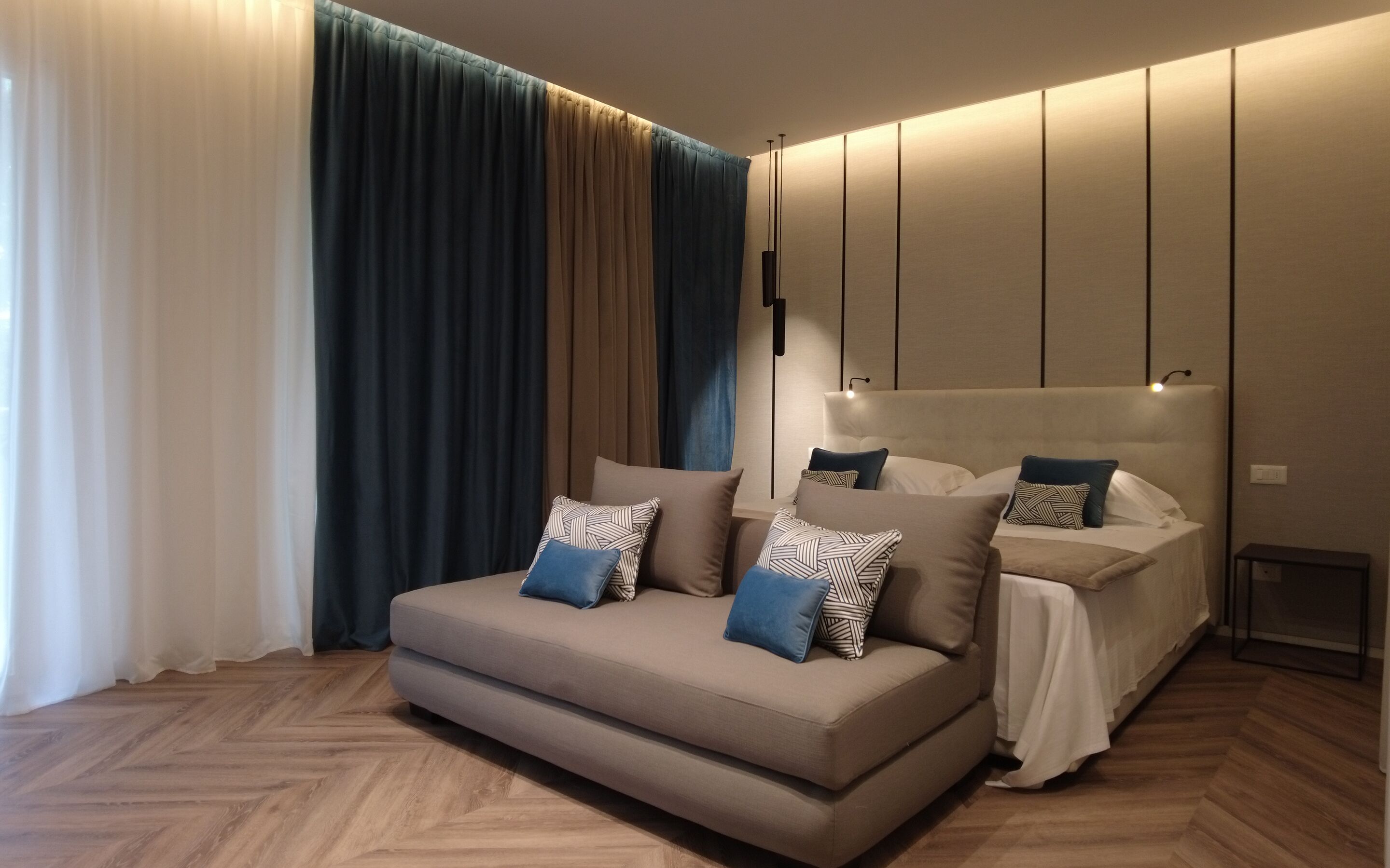 suite, annex building | premium bedding, minibar, in-room safe, desk