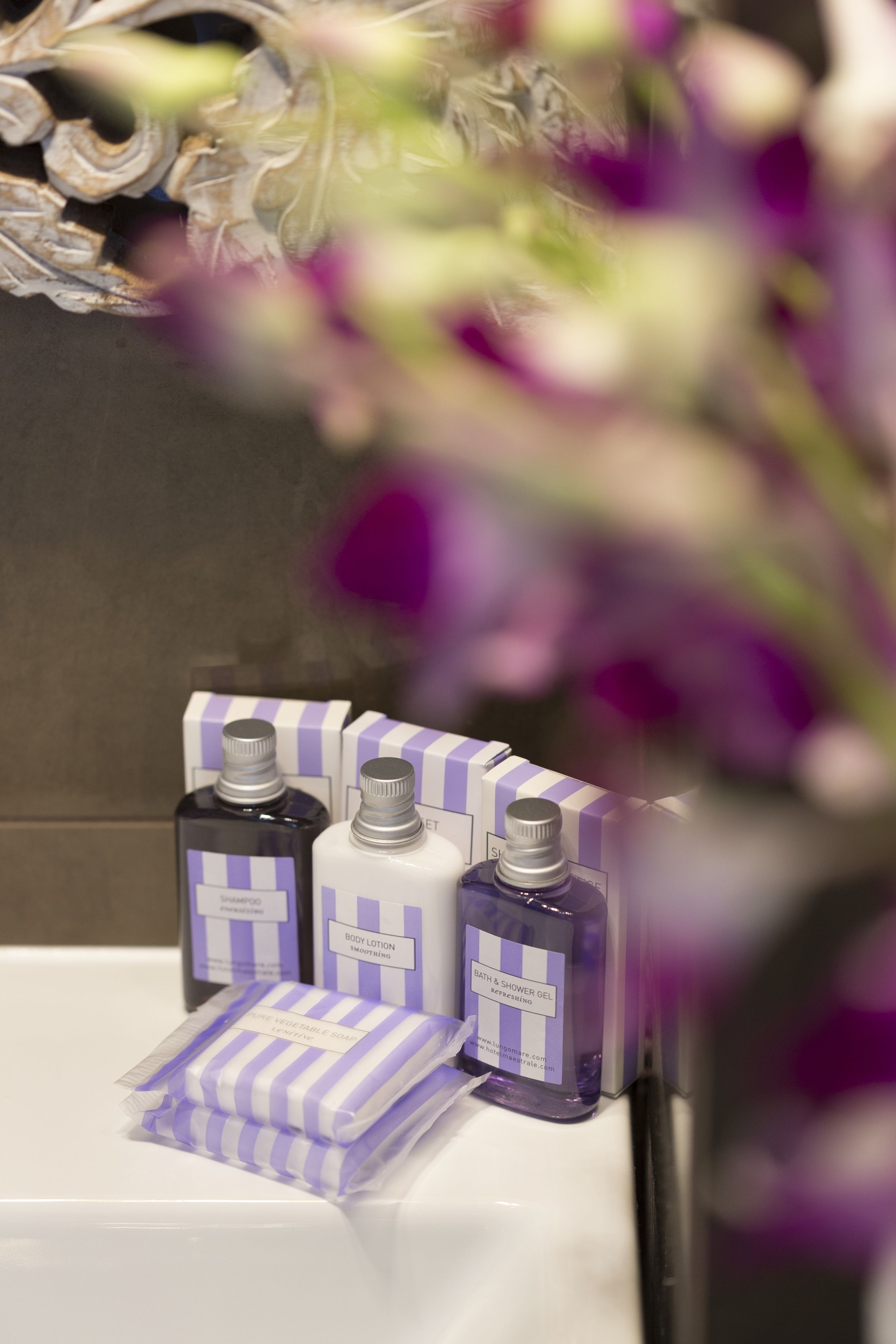 comfort double room | bathroom amenities | free toiletries, hair dryer, towels