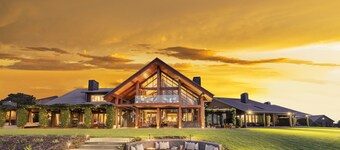 Spicers Peak Lodge