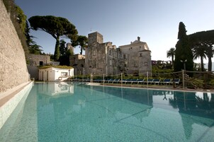 Seasonal outdoor pool, sun loungers