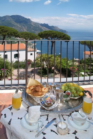 Junior Suite, 1 Bedroom, Sea View | Balcony - Hotel Rufolo (Ravello)