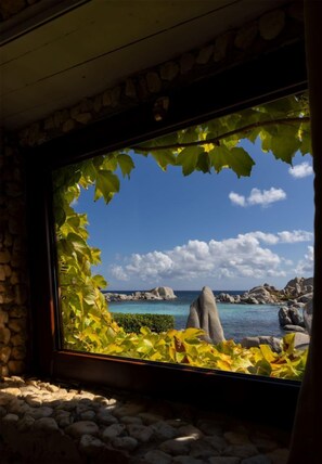 Suite | Een minibar, een kluis op de kamer, een bureau, gratis wifi