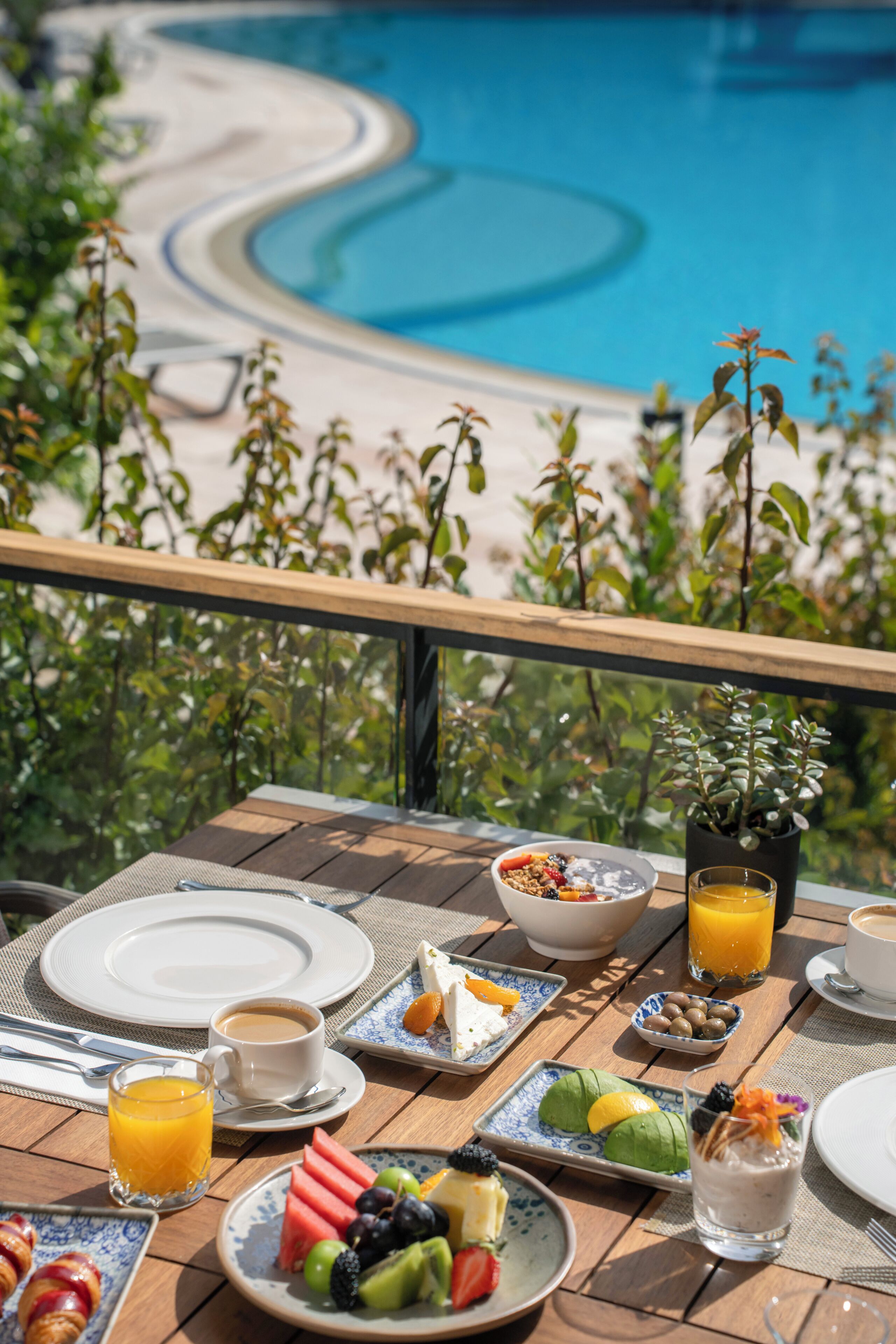 Desayuno completo todos los días (con cargo) 