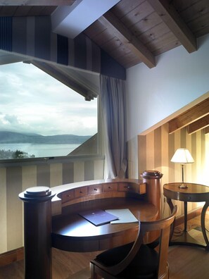 Vista Suite (panoramic terrace, lake view) | View from room