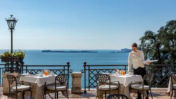 Petit déjeuner buffet compris tous les jours