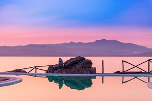 2 outdoor pools, free cabanas, pool umbrellas - Hotel Sporting (Olbia)