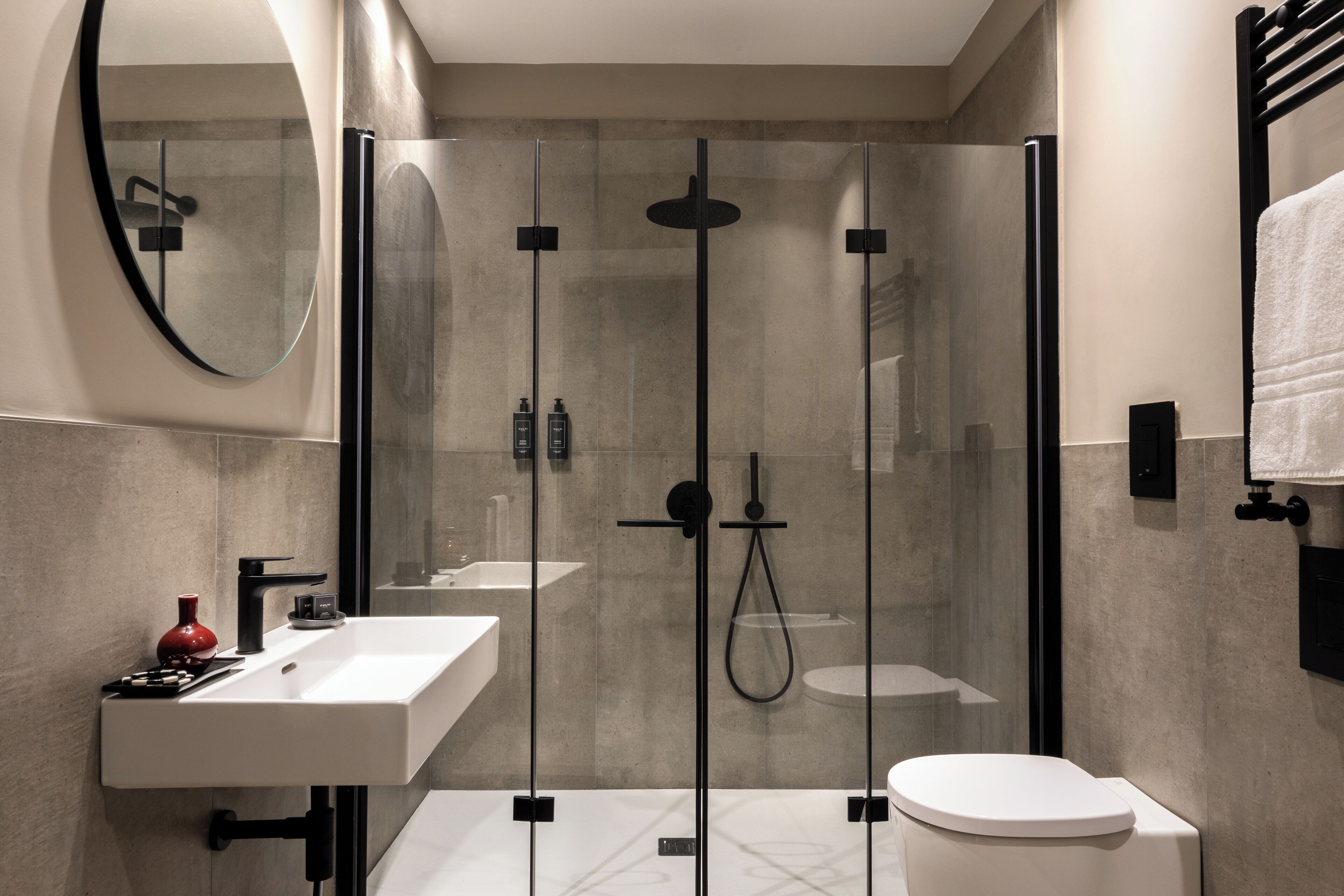 deluxe double room | bathroom | shower, free toiletries, hair dryer, slippers