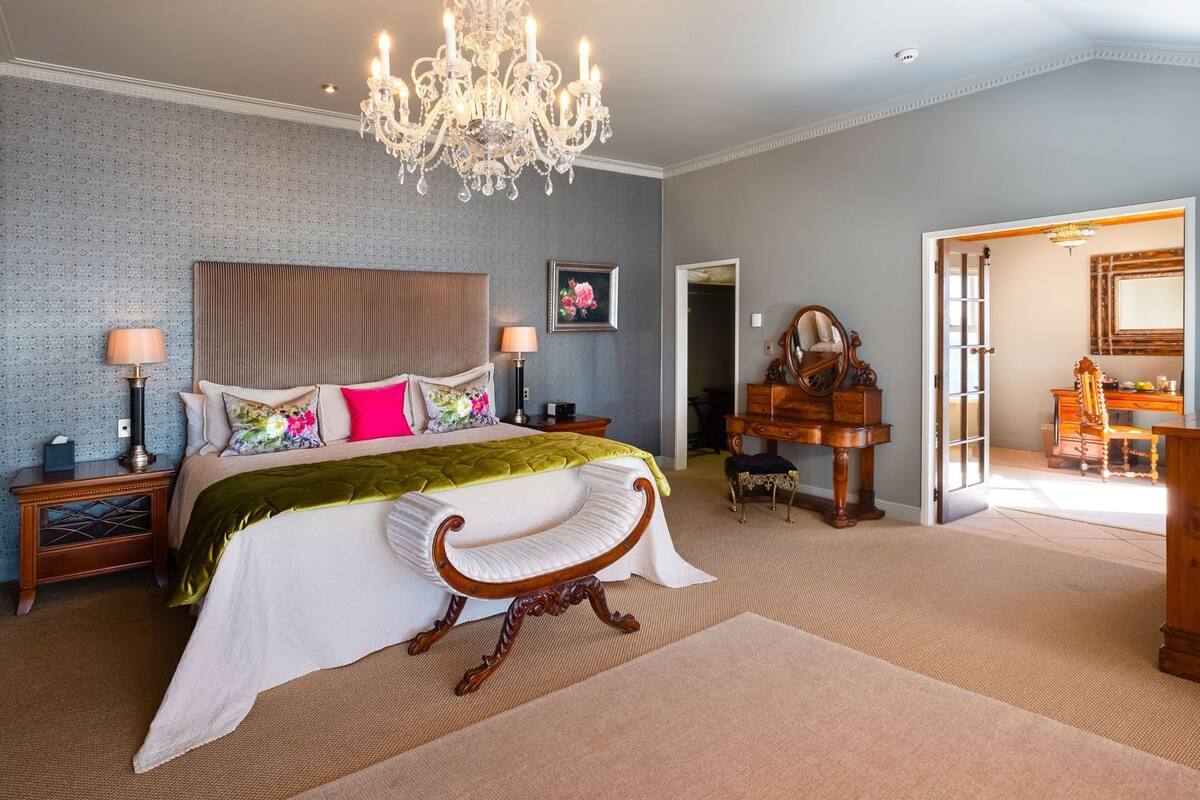 Premium bedding, in-room safe, individually decorated, desk