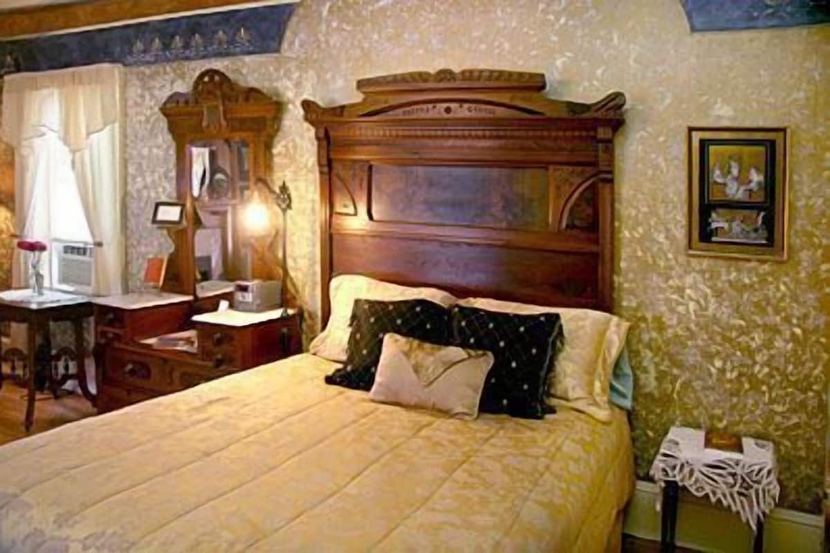 Suite, 1 letto queen | Biancheria da letto di alta qualità, ferro/asse da stiro, Wi-Fi gratuito