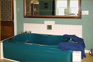 Executive-Suite, Mehrere Betten, Whirlpool | Whirlwanne