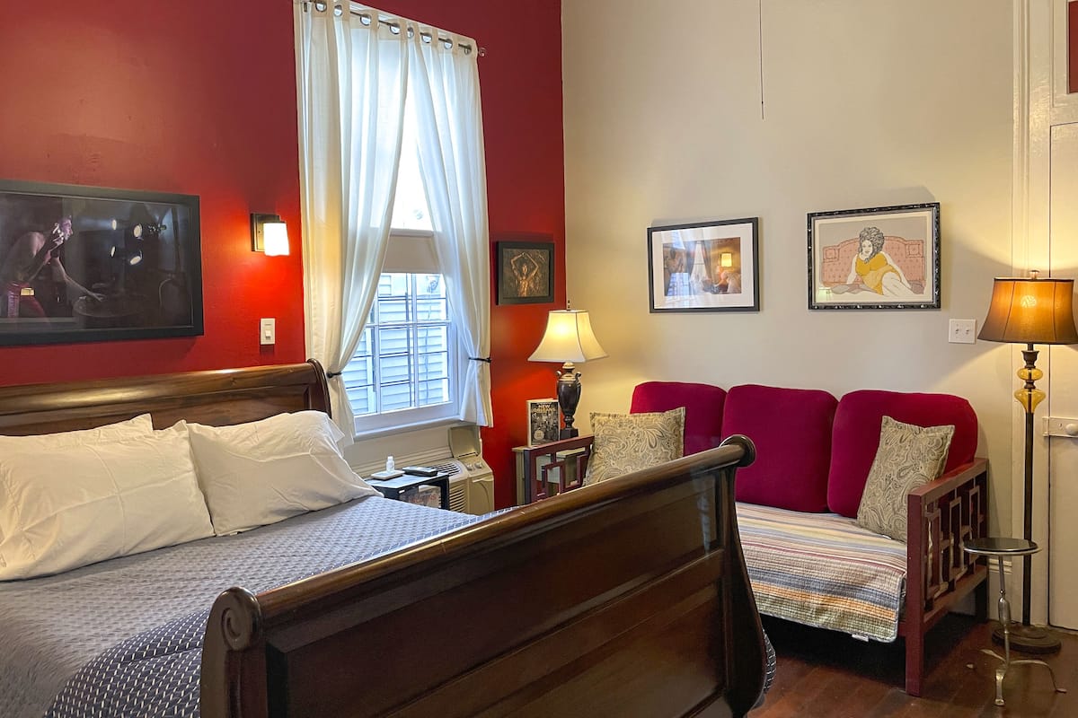 Junior Studio, 1 Bedroom | Living area | 48-inch flat-screen TV with cable channels, TV, Netflix