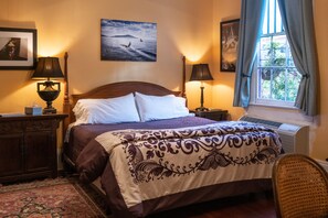 Deluxe Suite, 1 Bedroom, Courtyard View, Garden Area | Egyptian cotton sheets, premium bedding, in-room safe