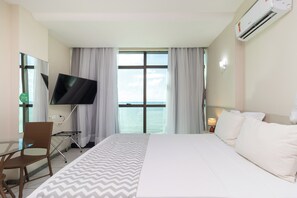 Executive-Zimmer, Meerblick | Minibar, Zimmersafe, Verdunkelungsvorhänge, kostenlose Babybetten