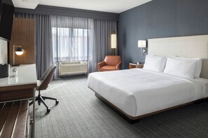 Down comforters, pillowtop beds, in-room safe, desk - Courtyard by Marriott Boston-South Boston (Boston)