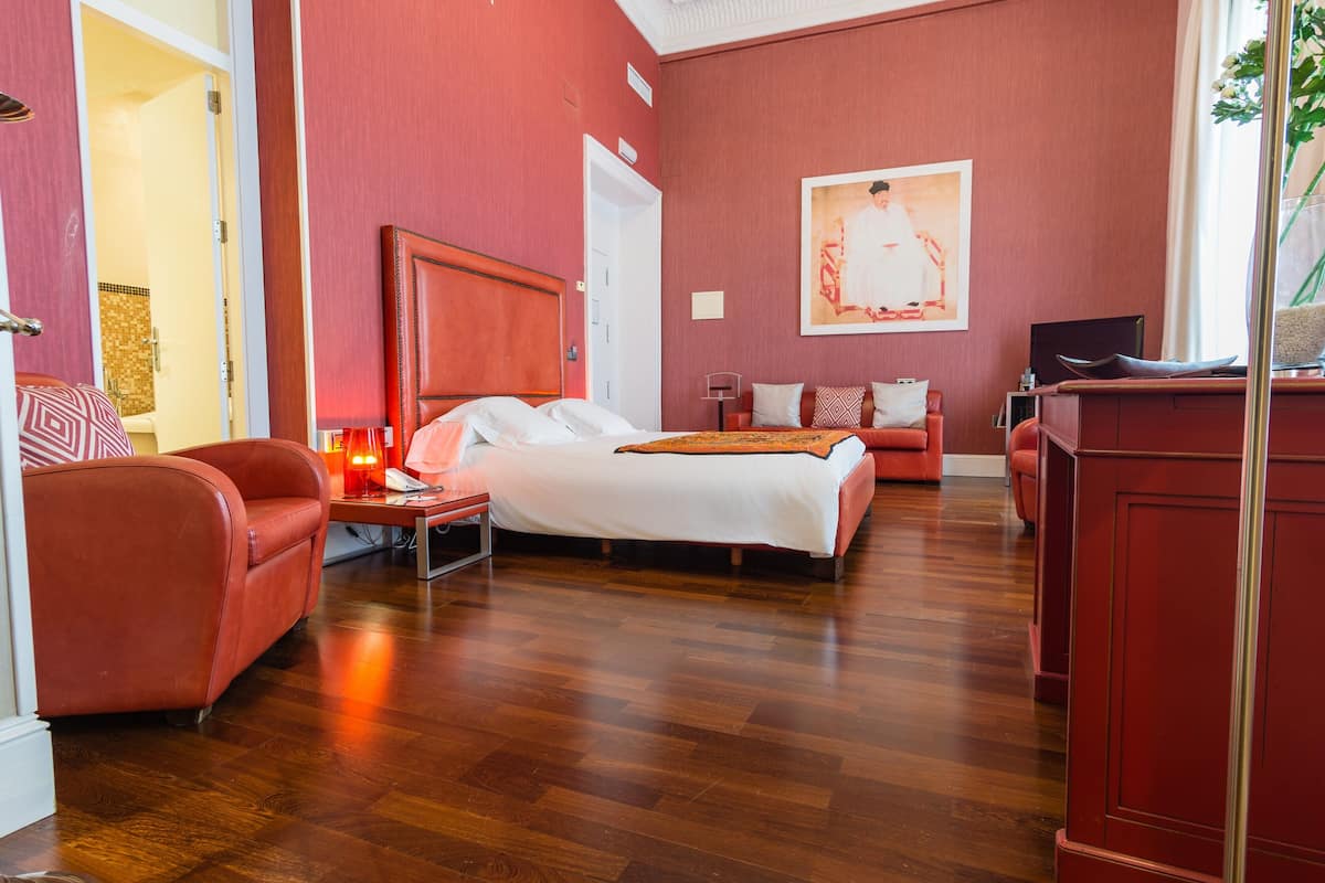 Suite Junior | Biancheria da letto di alta qualità, minibar, una cassaforte in camera