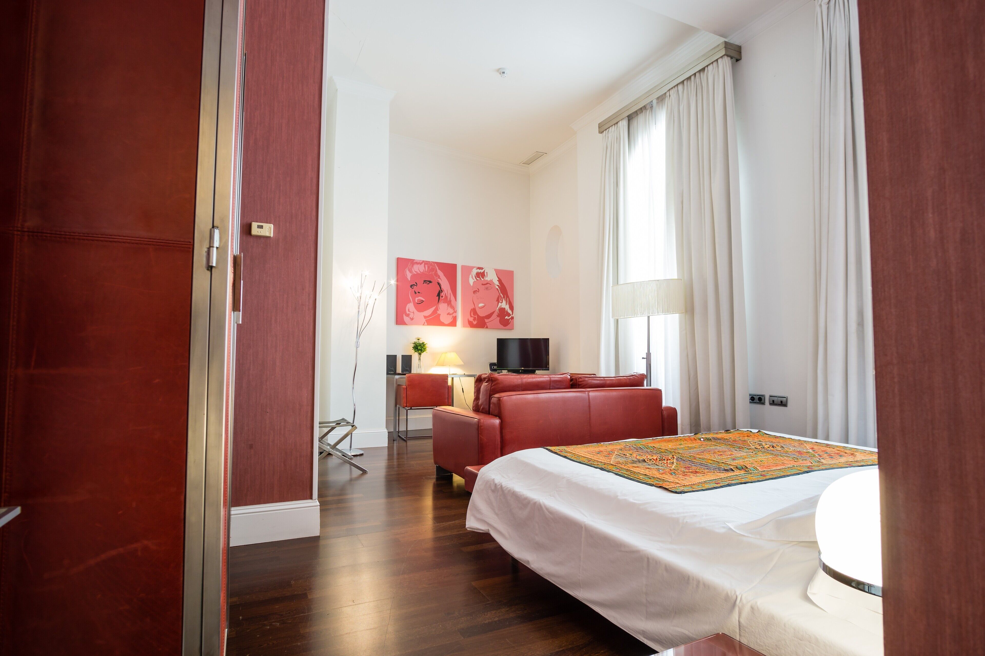 junior suite | premium bedding, minibar, in-room safe, rollaway beds