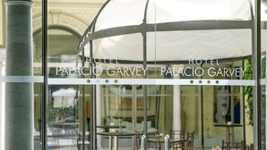 Terrace/patio - Hotel Palacio Garvey (Jerez de la Frontera)