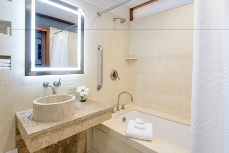Hotel 57 by LuxUrban - Image 16
