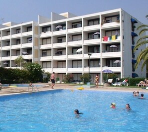 Front of property - Parque Mourabel- Pe Do Lago- Oasis Village (Loulé)