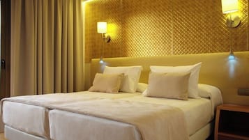 1 habitación, caja de seguridad en la habitación y muebles diferentes