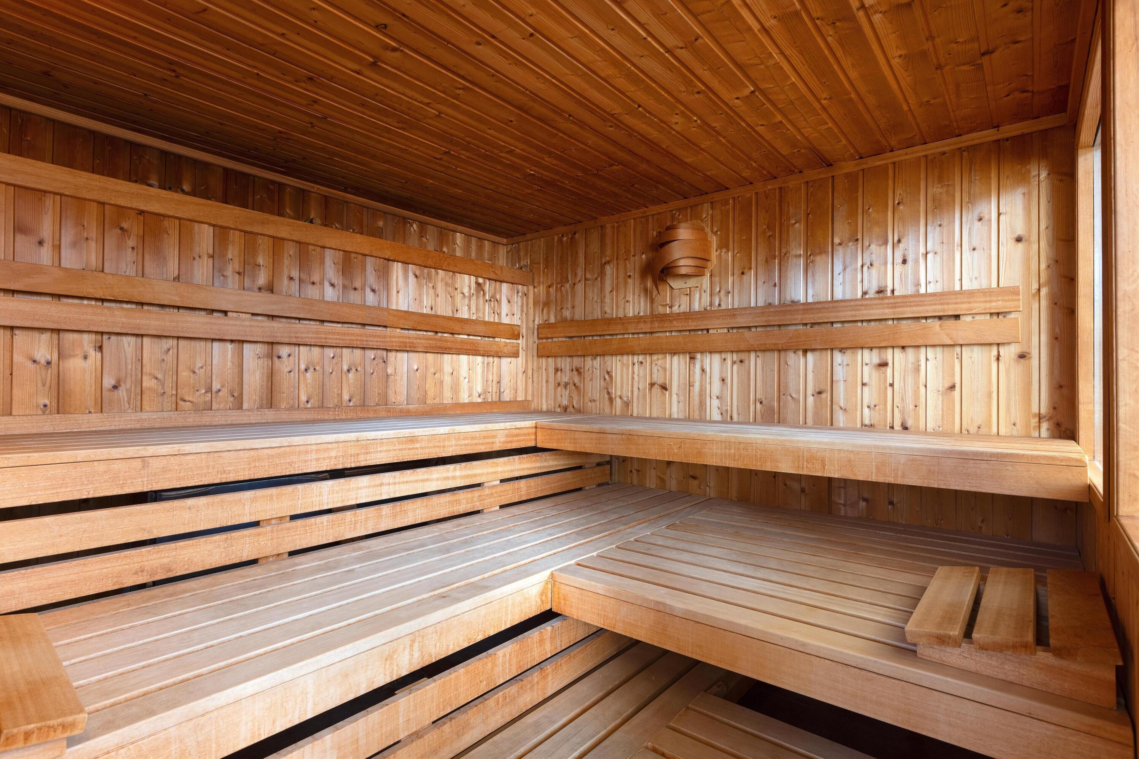 sauna, hot tub, massages