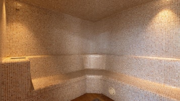 Sauna, bain à remous, massages