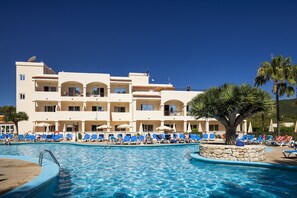 Indoor pool, 4 outdoor pools, pool umbrellas, sun loungers - Invisa Hotel Club Cala Blanca (Santa Eulalia del Rio)
