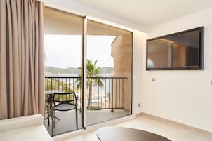 Minibar, desk, blackout drapes, free WiFi